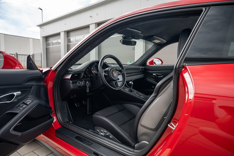 Porsche 991.2 GT3 Touring