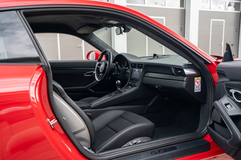 Porsche 991.2 GT3 Touring