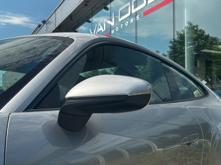 Porsche 992 Carrera