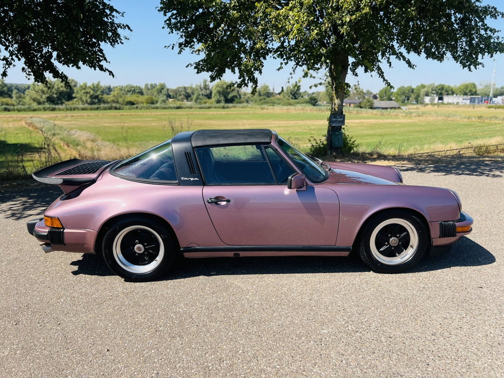 Porsche 911 Carrera 3.2 (US)