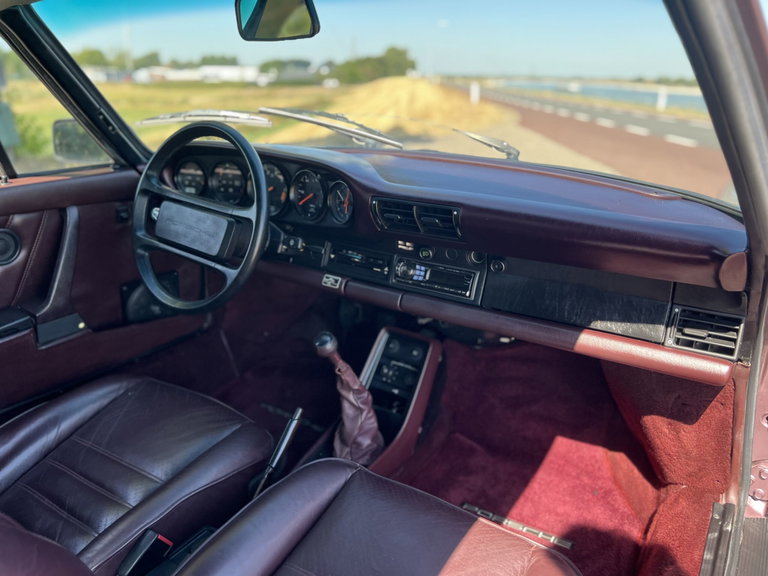 Porsche 911 Carrera 3.2 (US)