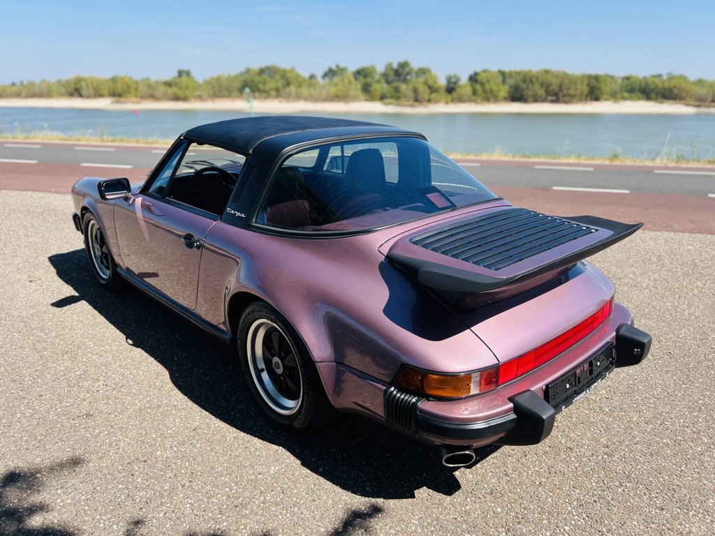 Porsche 911 Carrera 3.2 (US)