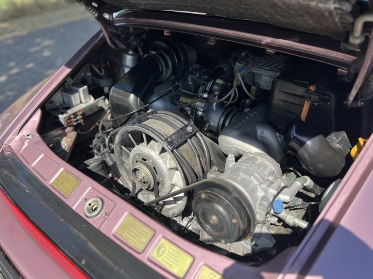 Porsche 911 Carrera 3.2 (US)