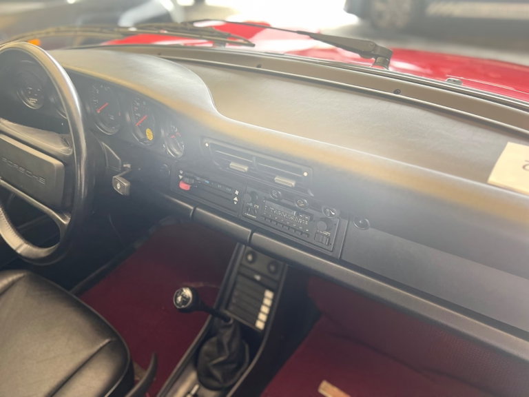 Porsche 911 Carrera 3.2
