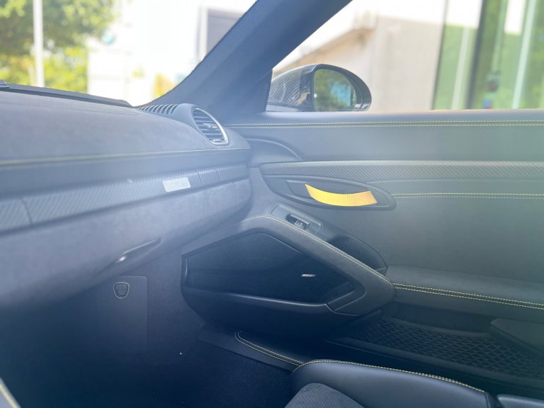 Porsche 718 Cayman GT4 RS