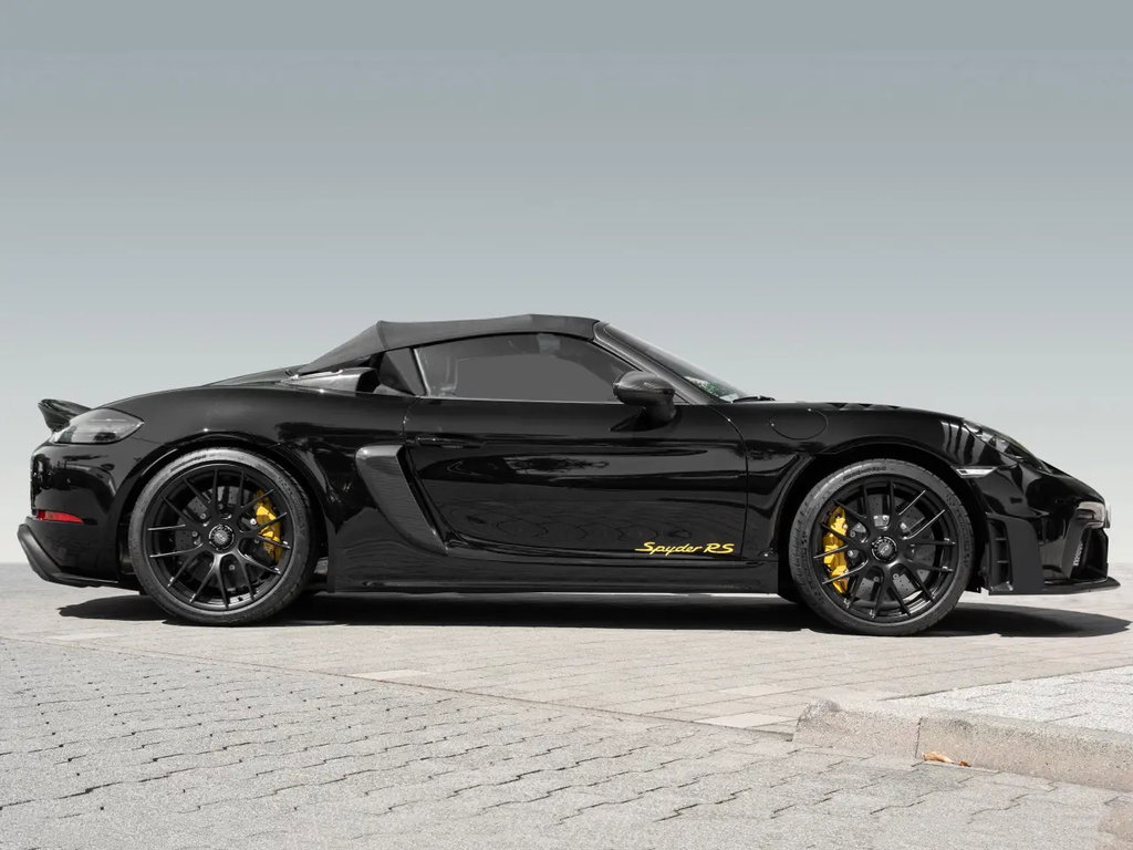 Porsche 718 Spyder RS