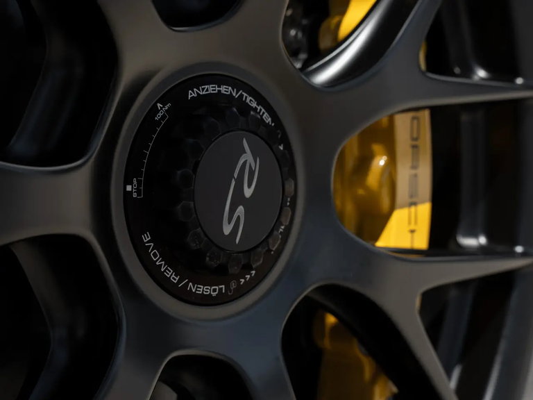 Porsche 718 Spyder RS