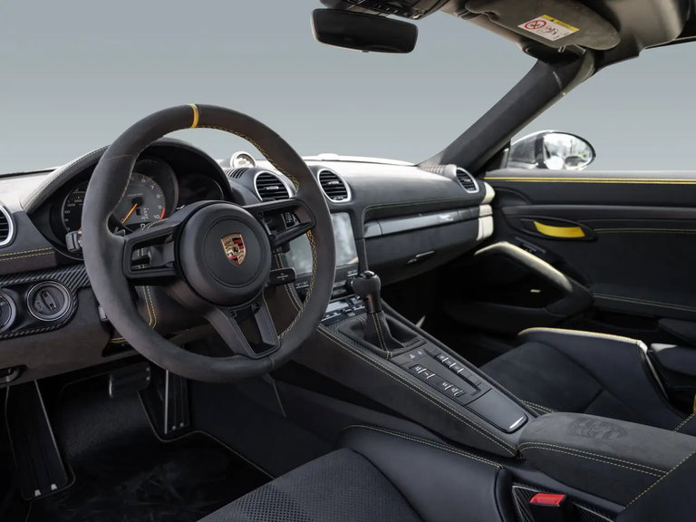 Porsche 718 Spyder RS