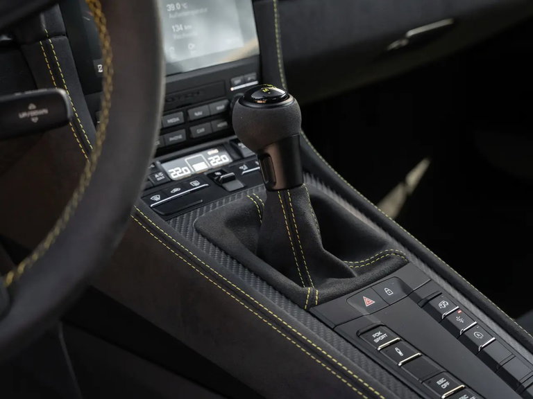 Porsche 718 Spyder RS