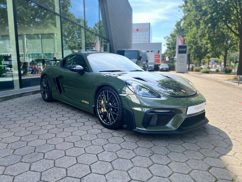 Porsche 718 Cayman GT4 RS