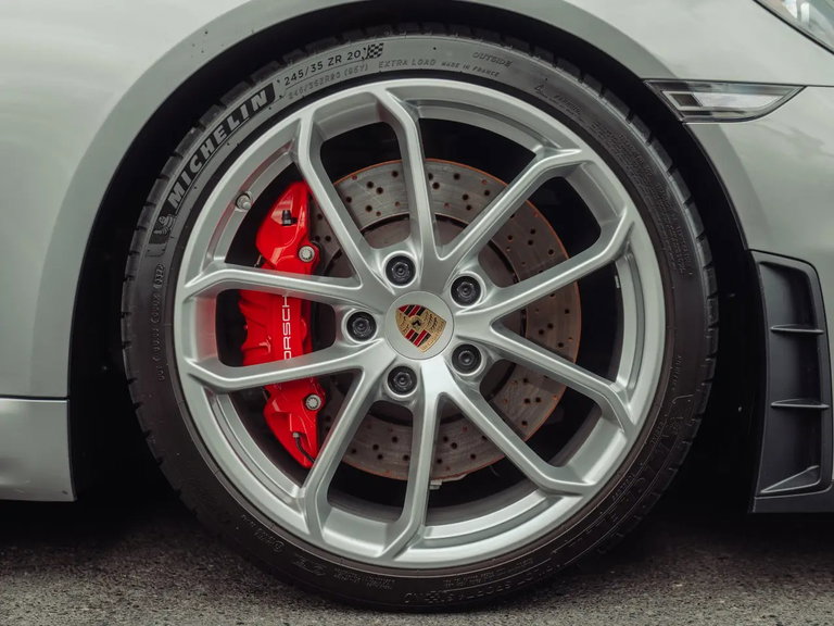 Porsche 718 Spyder