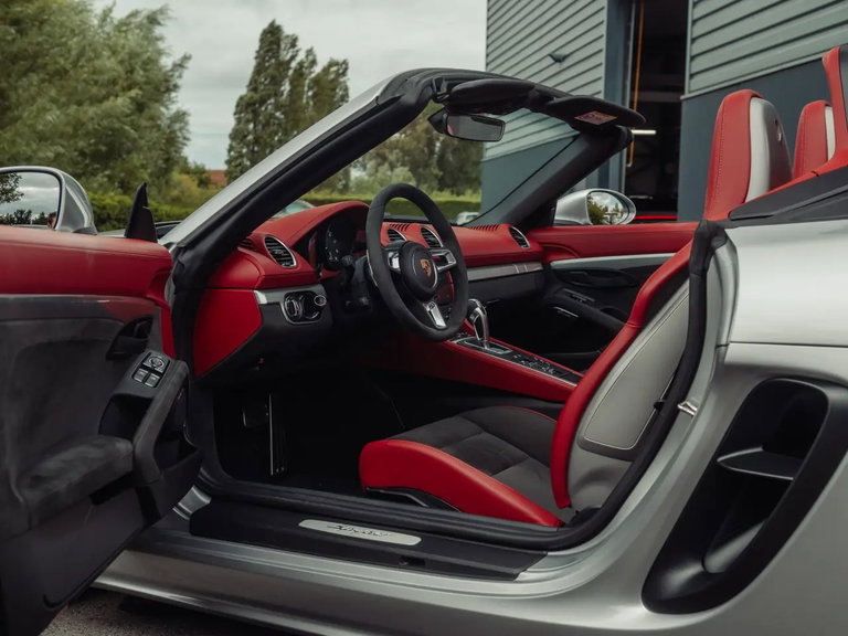 Porsche 718 Spyder