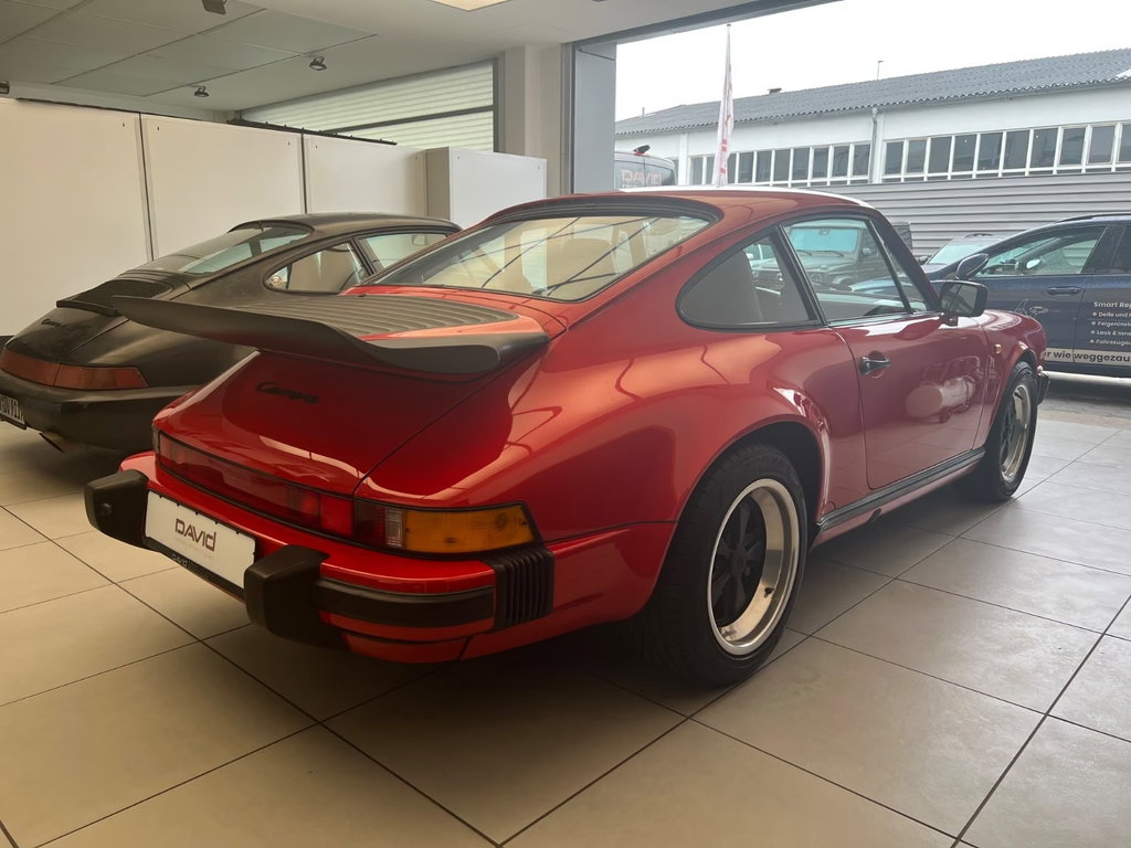 Porsche 911 Carrera 3.2