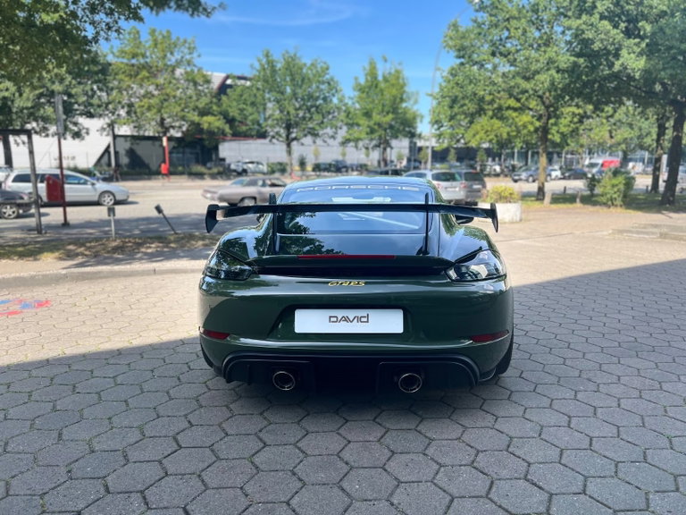 Porsche 718 Cayman GT4 RS
