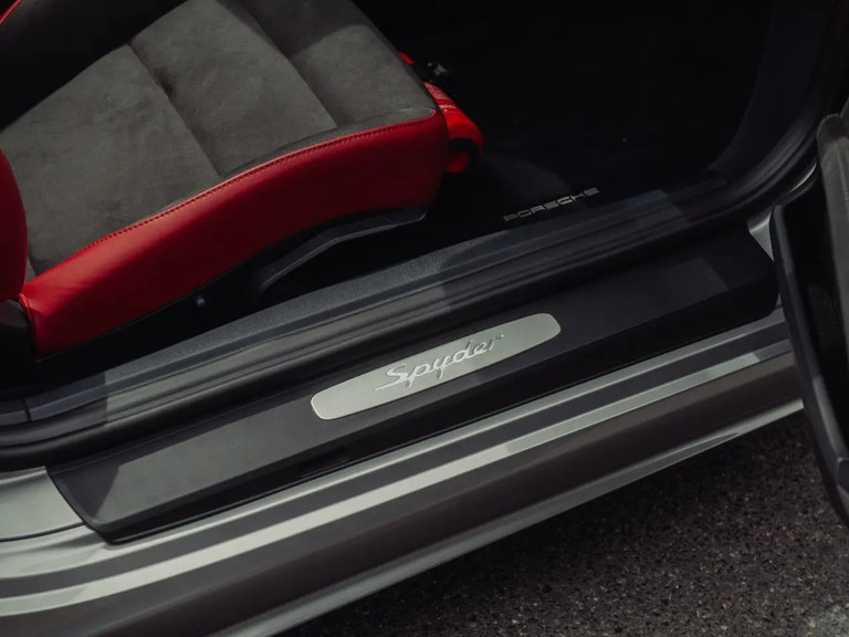 Porsche 718 Spyder