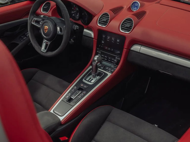 Porsche 718 Spyder