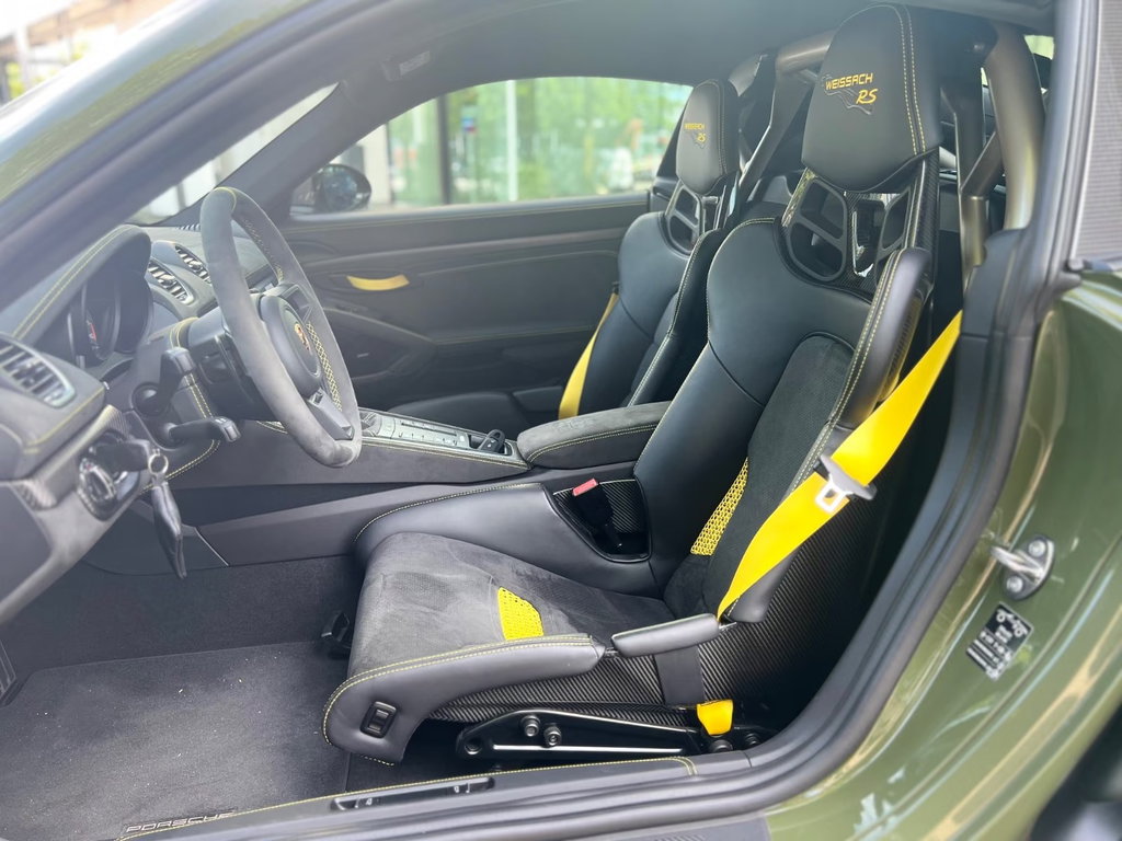 Porsche 718 Cayman GT4 RS