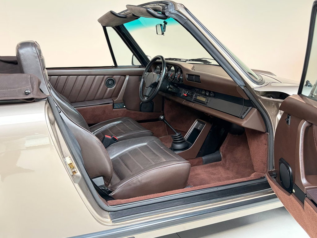 Porsche 911 Carrera 3.2