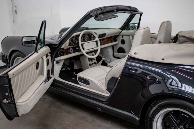Porsche 911 Carrera 3.2 « 25 Jahre 911 »