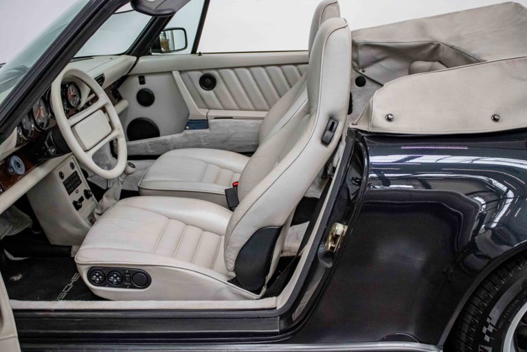 Porsche 911 Carrera 3.2 « 25 Jahre 911 »