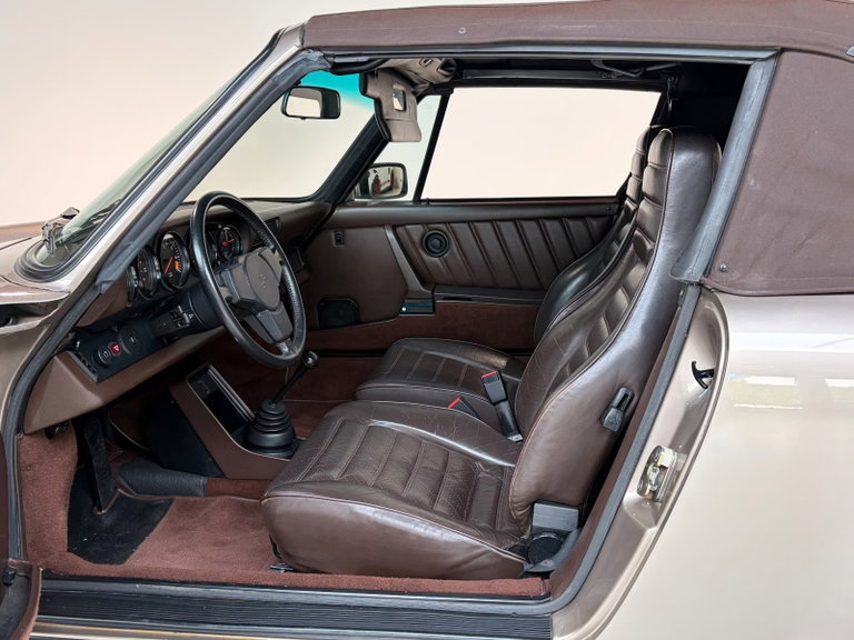 Porsche 911 Carrera 3.2