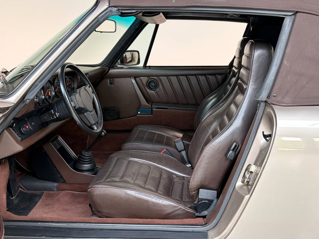 Porsche 911 Carrera 3.2