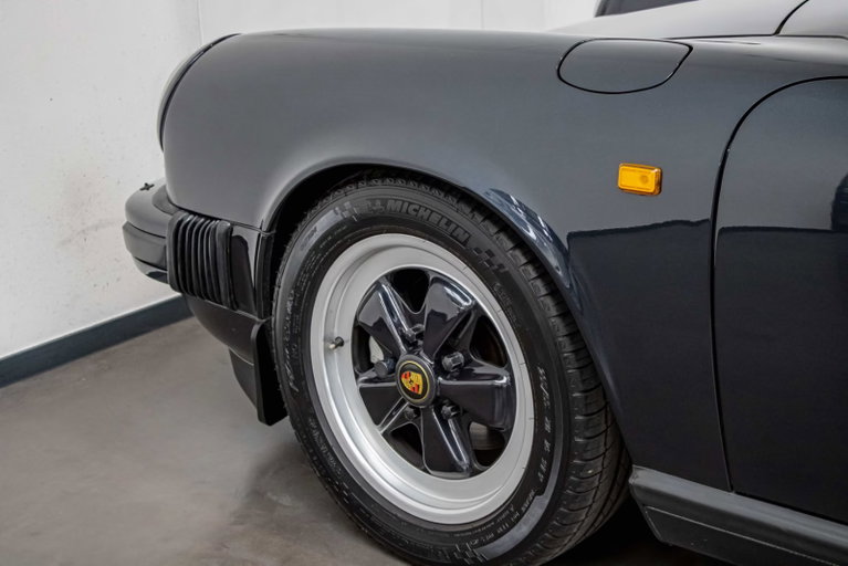 Porsche 911 Carrera 3.2 « 25 Jahre 911 »