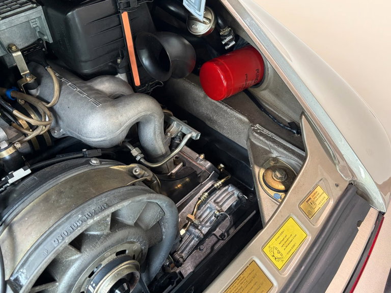 Porsche 911 Carrera 3.2