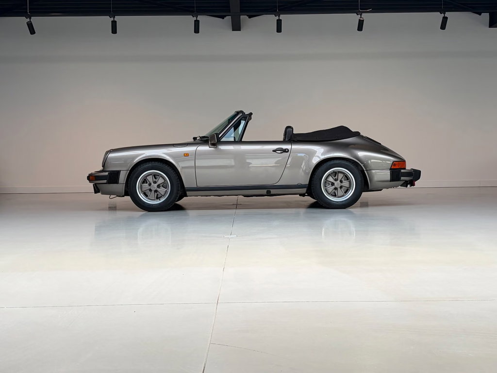 Porsche 911 Carrera 3.2