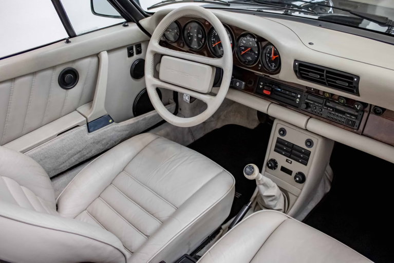 Porsche 911 Carrera 3.2 « 25 Jahre 911 »