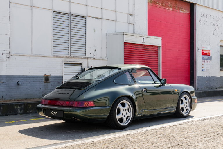 Porsche 964 Carrera 4