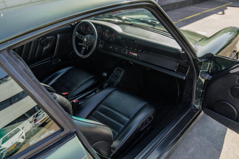Porsche 964 Carrera 4