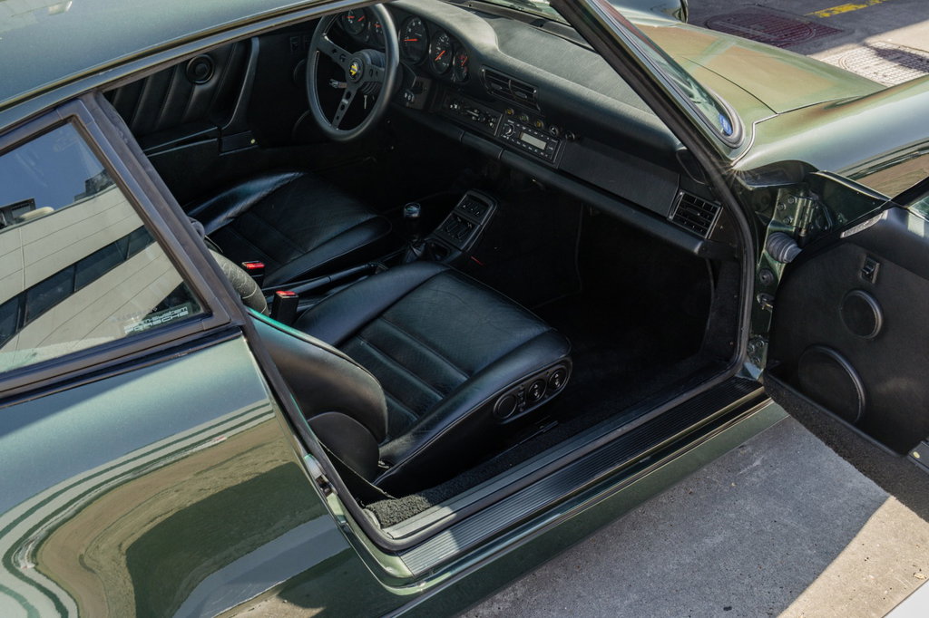 Porsche 964 Carrera 4