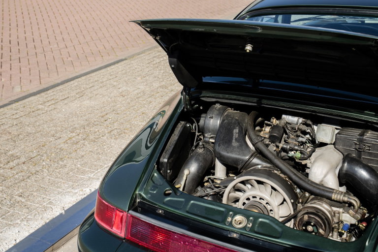 Porsche 964 Carrera 4