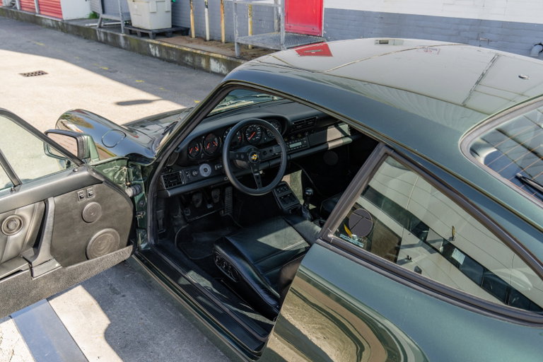 Porsche 964 Carrera 4