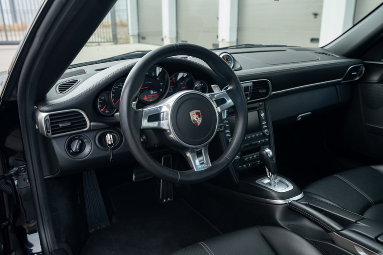 Porsche 997.2 Carrera GTS