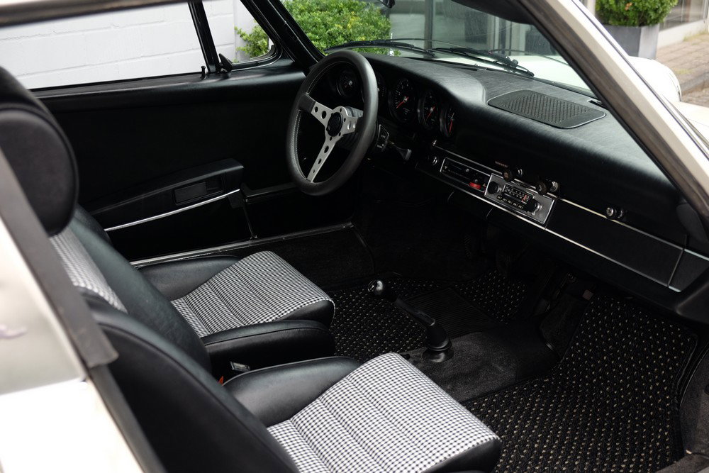 Porsche 911 T