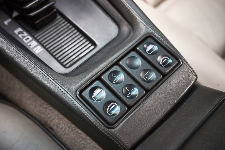 Porsche 928 S4