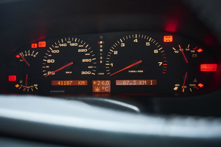 Porsche 928 S4