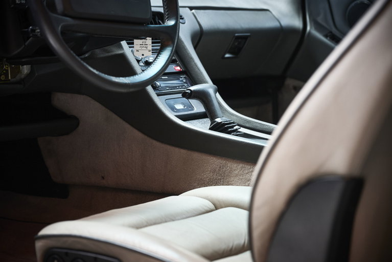 Porsche 928 S4
