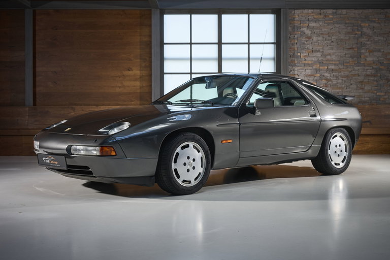 Porsche 928 S4