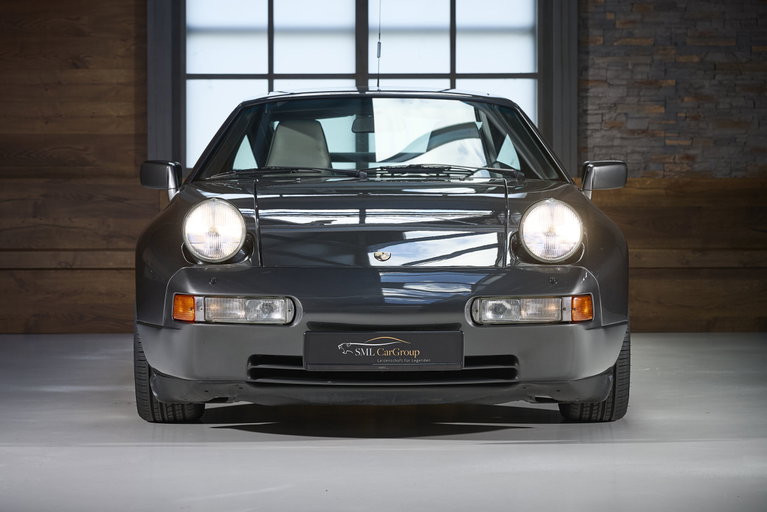 Porsche 928 S4