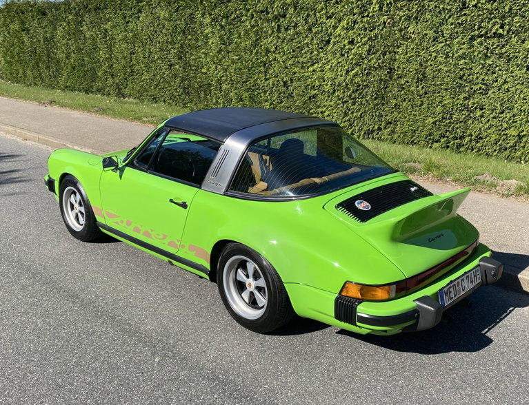 Porsche 911 Carrera (US)