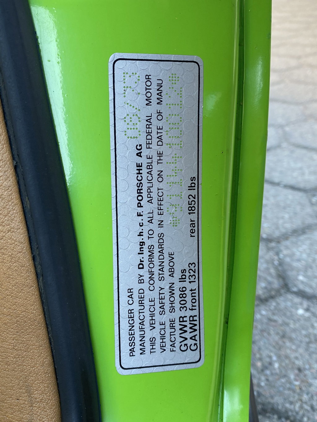 Porsche 911 Carrera (US)