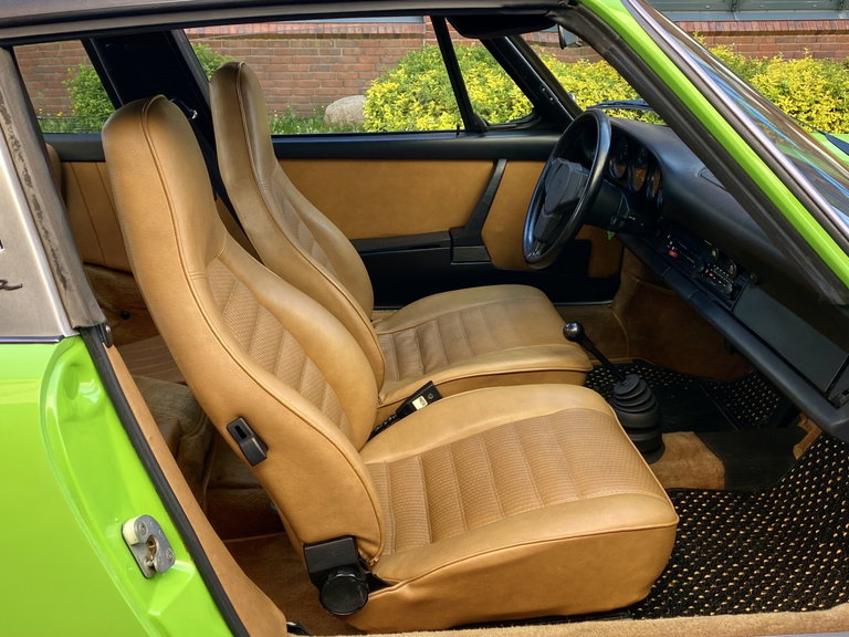 Porsche 911 Carrera (US)