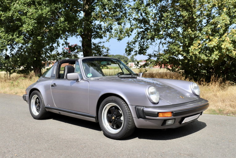 Porsche 911 Carrera 3.2 (US)