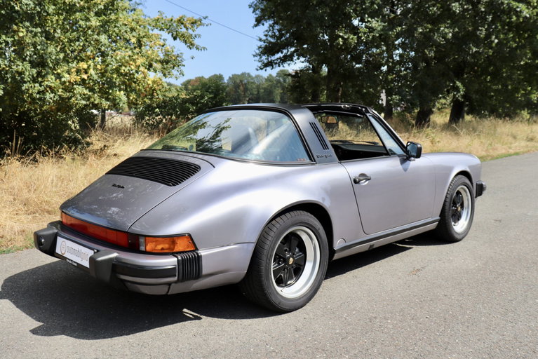 Porsche 911 Carrera 3.2 (US)