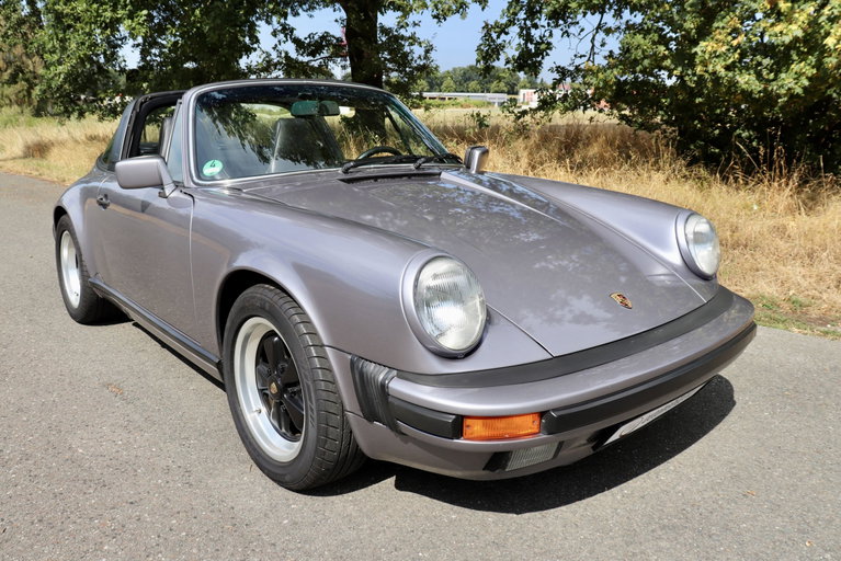 Porsche 911 Carrera 3.2 (US)