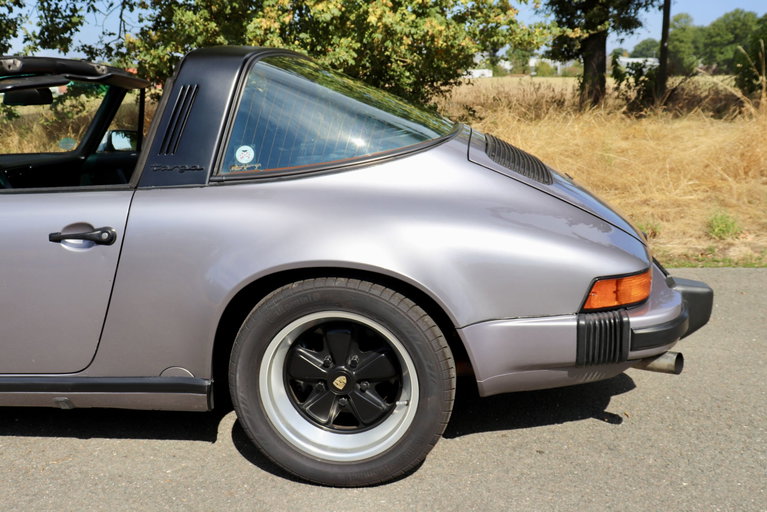 Porsche 911 Carrera 3.2 (US)