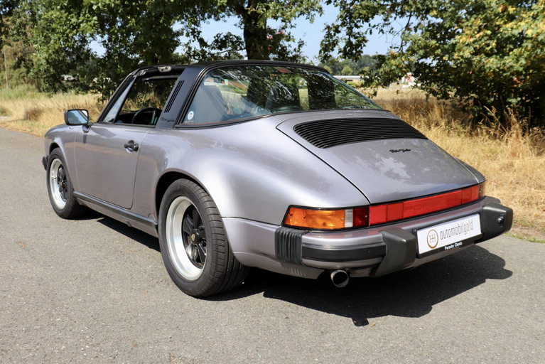 Porsche 911 Carrera 3.2 (US)